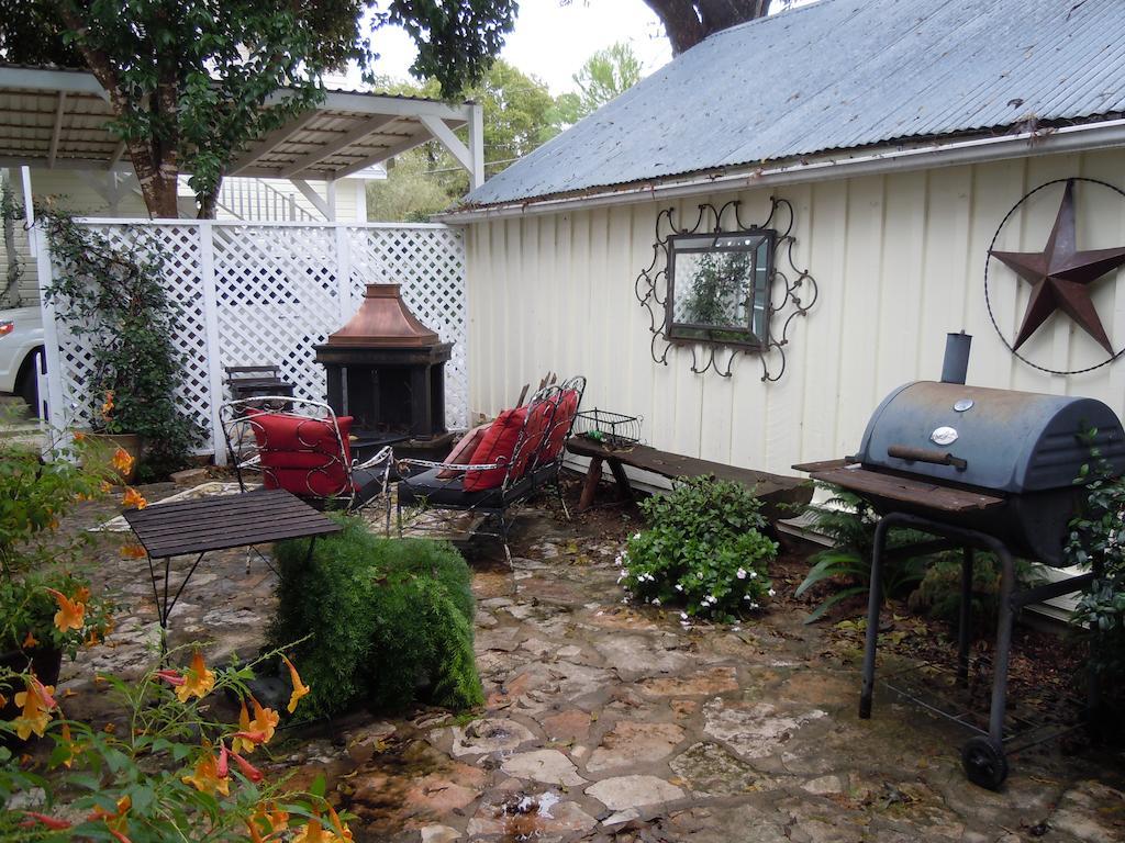 Carriage House Fredericksburg Exterior foto