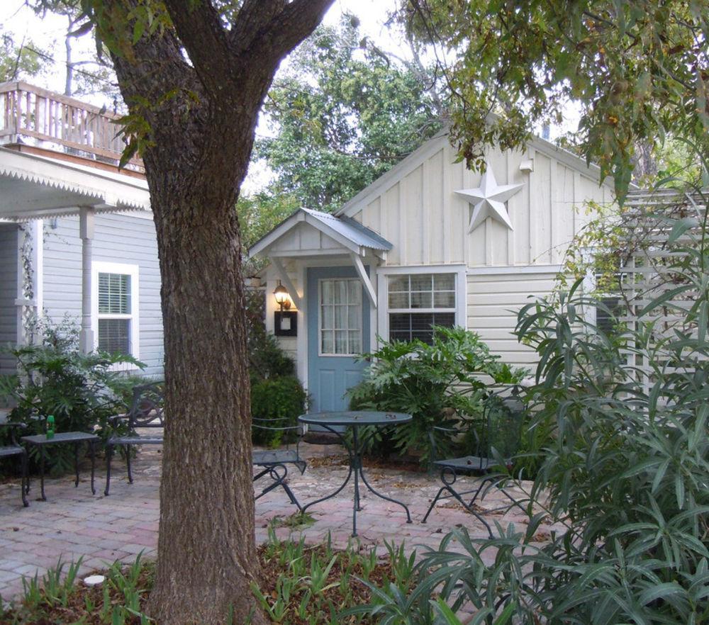 Carriage House Fredericksburg Exterior foto